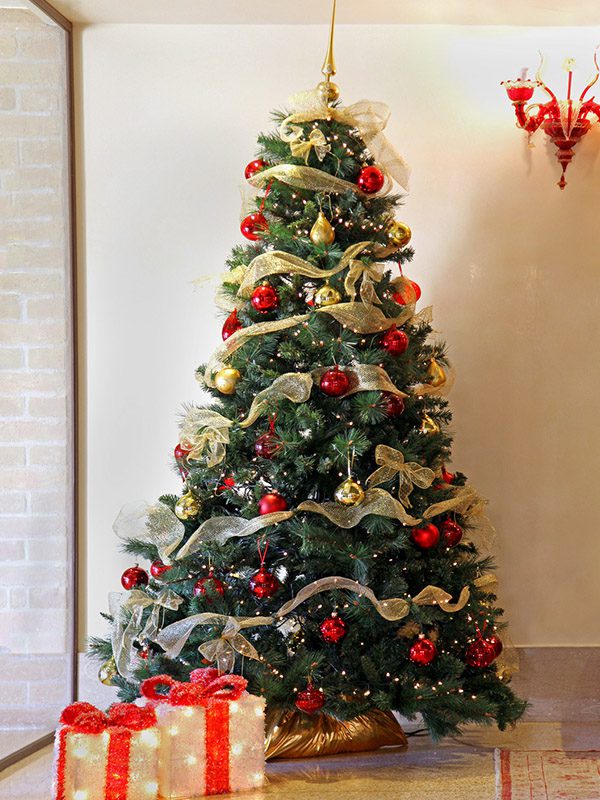 A simple christmas tree how to stage your home during the holidays 